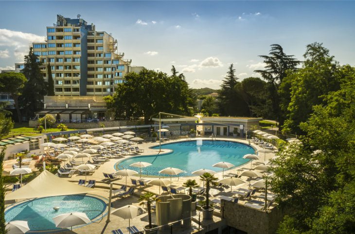 Valamar Diamant <div class="m-page-header__rating"><span class="m-page-header__rating--star"></span><span class="m-page-header__rating--star"></span><span class="m-page-header__rating--star"></span><span class="m-page-header__rating--star"></span></div>